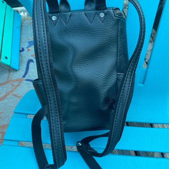 Matt and Nat brave mini book bag purse - Picture 2 of 2